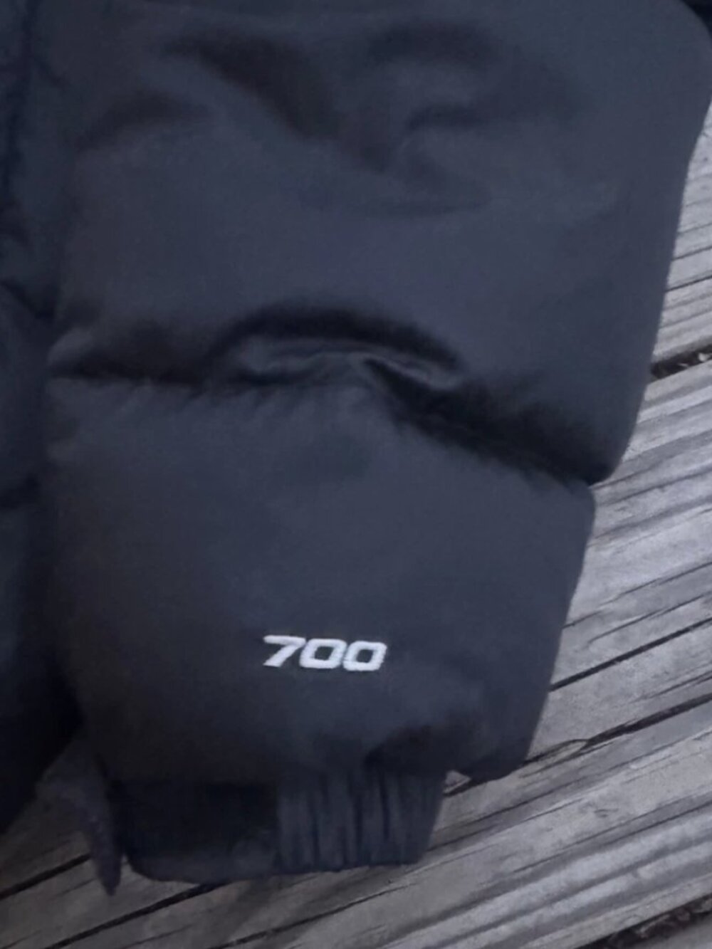 North Face 700 puffer jacket all black size medium mens used condition no stains - Picture 2 of 4